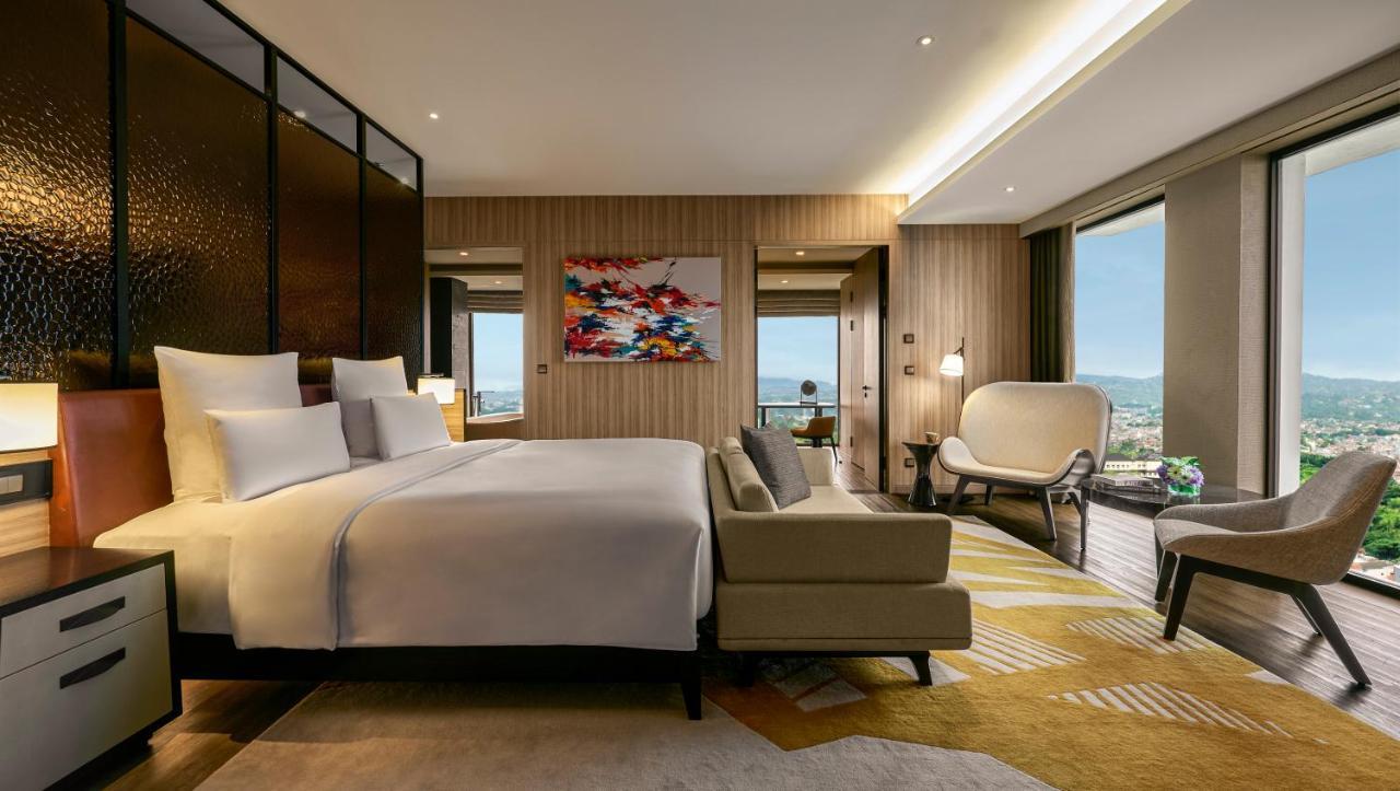 Pullman Bandung Grand Central Екстер'єр фото